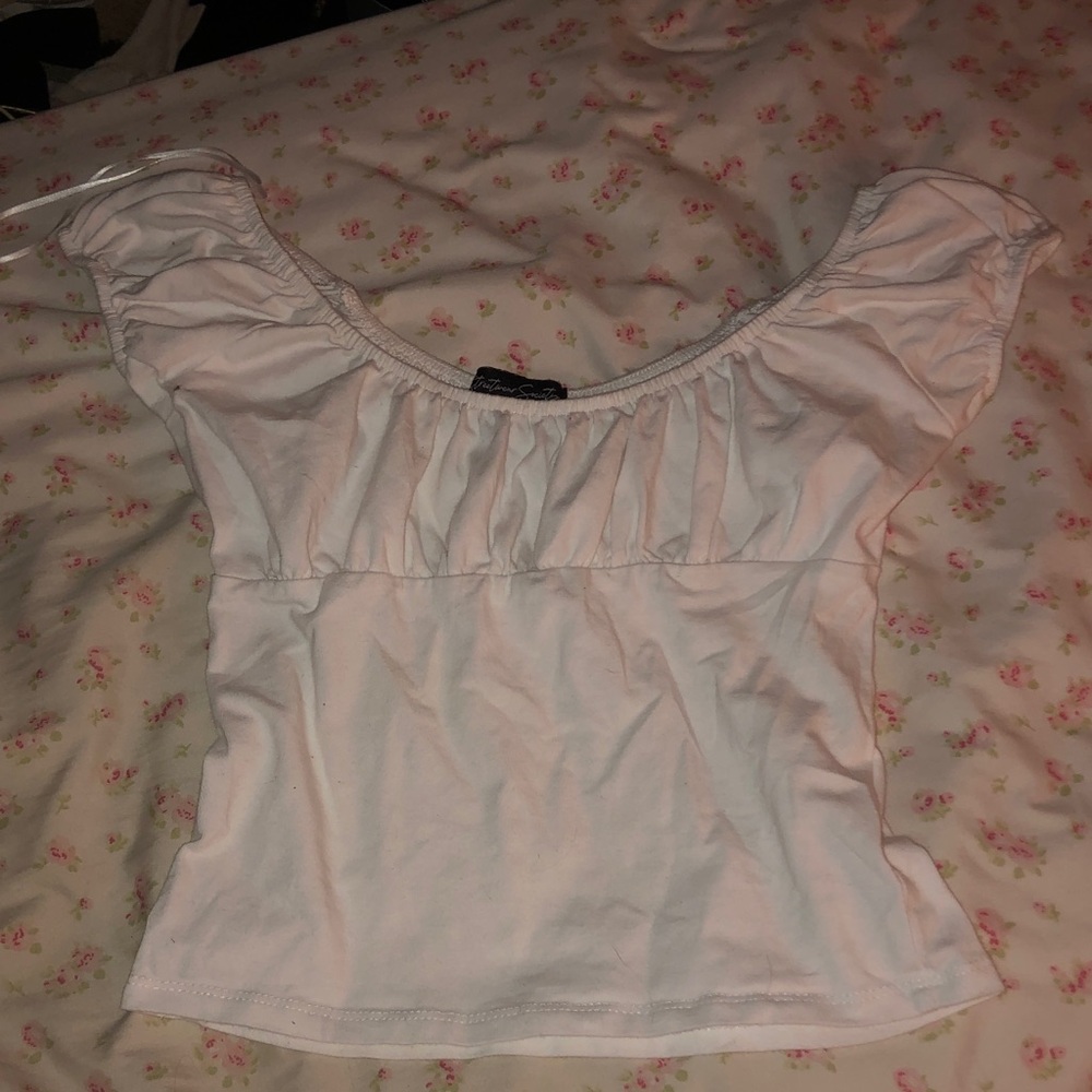 Streetwear Society White Ruffle Crop Top